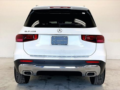 New 2026 Mercedes-Benz GLB 250 image 4