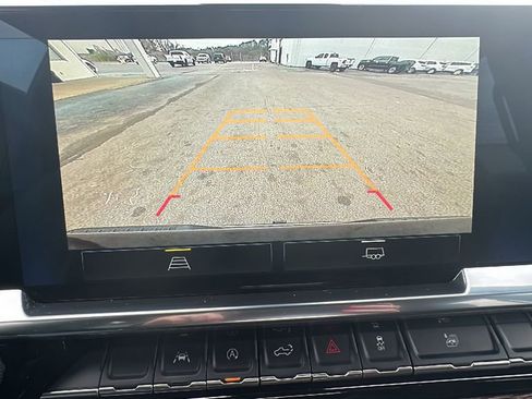 Used 2024 Chevrolet Silverado 1500 LT image 25