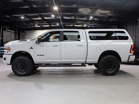 Used 2024 RAM 2500 Laramie w/ Night Edition AWD/4WD image 3