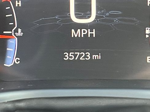 Used 2025 Jeep Compass Trailhawk AWD/4WD image 39