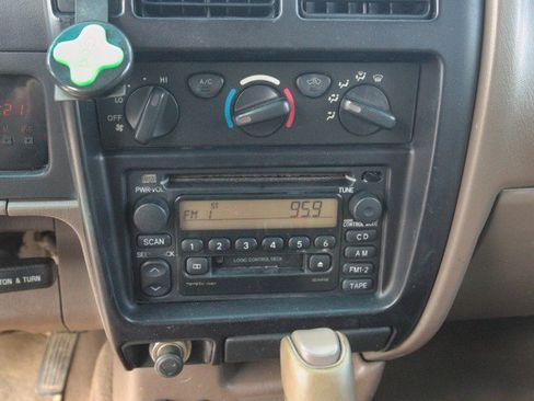 Used 2002 Toyota Tacoma 4x4 Double Cab w/ SR5 Pkg w/ Chrome Pkg image 18