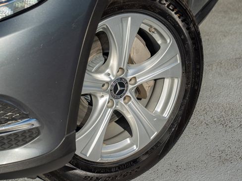 Used 2017 Mercedes-Benz GLC 300 4MATIC image 11