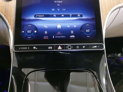 Used 2024 Mercedes-Benz C 300 4MATIC Sedan image 22