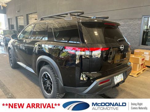 Used 2025 Nissan Pathfinder Rock Creek AWD/4WD image 4