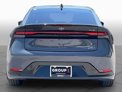 Used 2024 Toyota Prius XLE FWD image 5