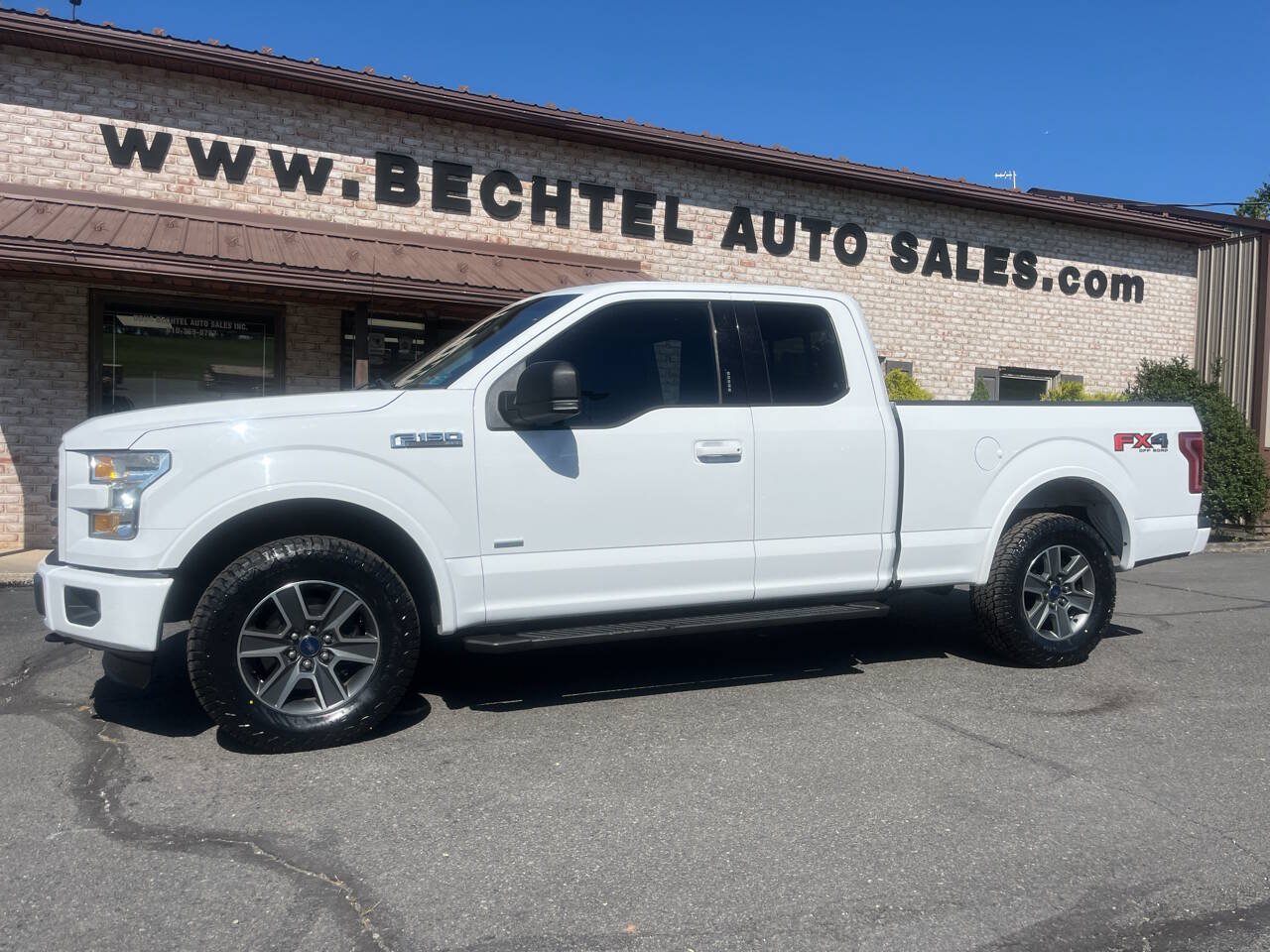 Used 2016 Ford F150 XLT w/ Equipment Group 302A Luxury AWD/4WD image 1