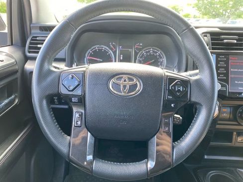 Used 2020 Toyota 4Runner TRD Off-Road AWD/4WD image 17