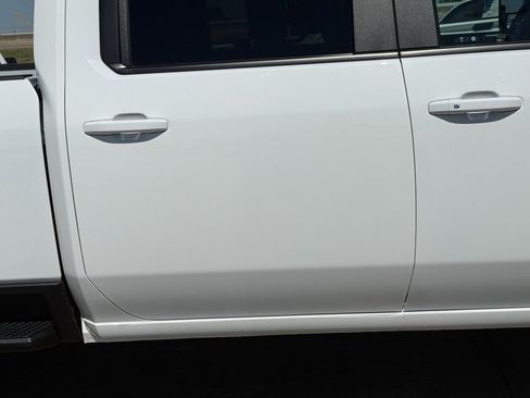 Used 2025 Chevrolet Silverado 2500 LT w/ Convenience Package image 12