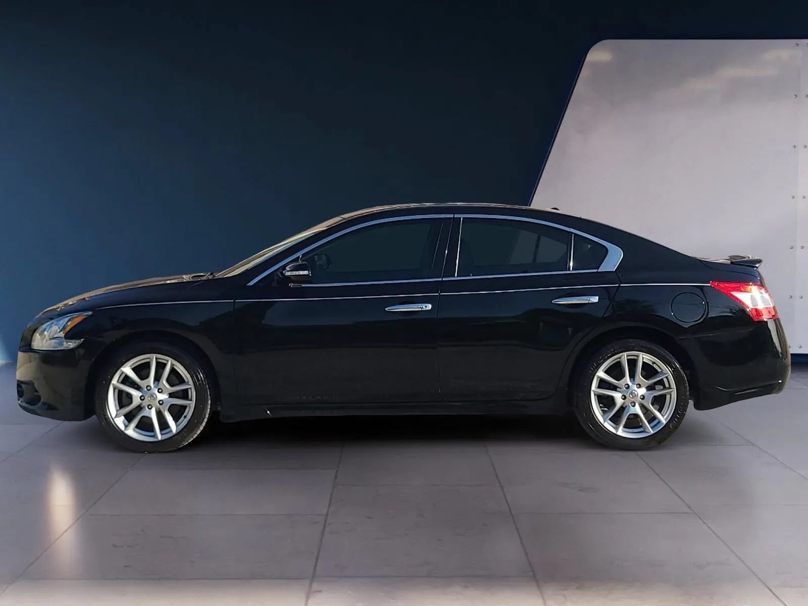 Used 2009 Nissan Maxima 3.5 SV w/ Tech Pkg FWD image 2