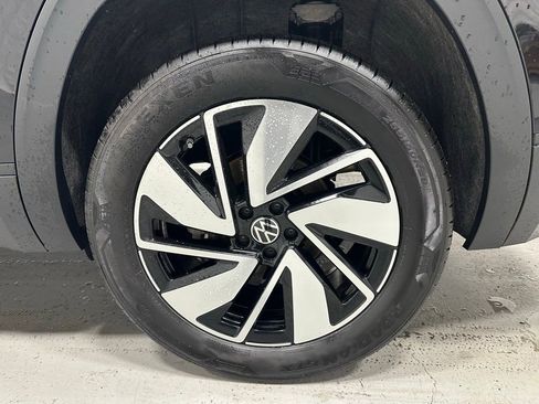 Used 2025 Volkswagen Atlas SE image 66