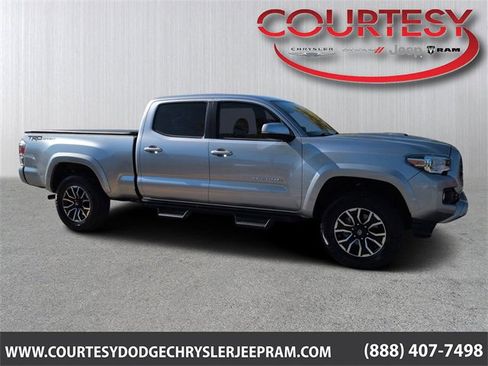 Used 2023 Toyota Tacoma TRD Sport image 1