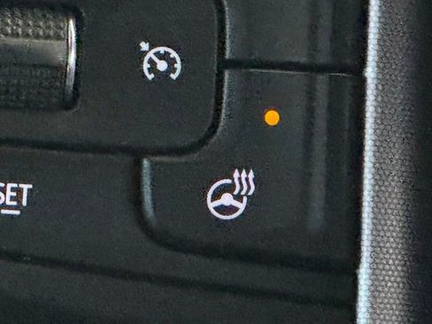 Used 2025 GMC Sierra 1500 SLT w/ SLT Premium Plus Package image 36