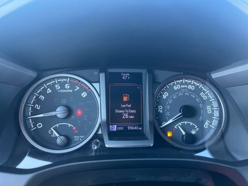 Used 2020 Toyota Tacoma TRD Sport image 21