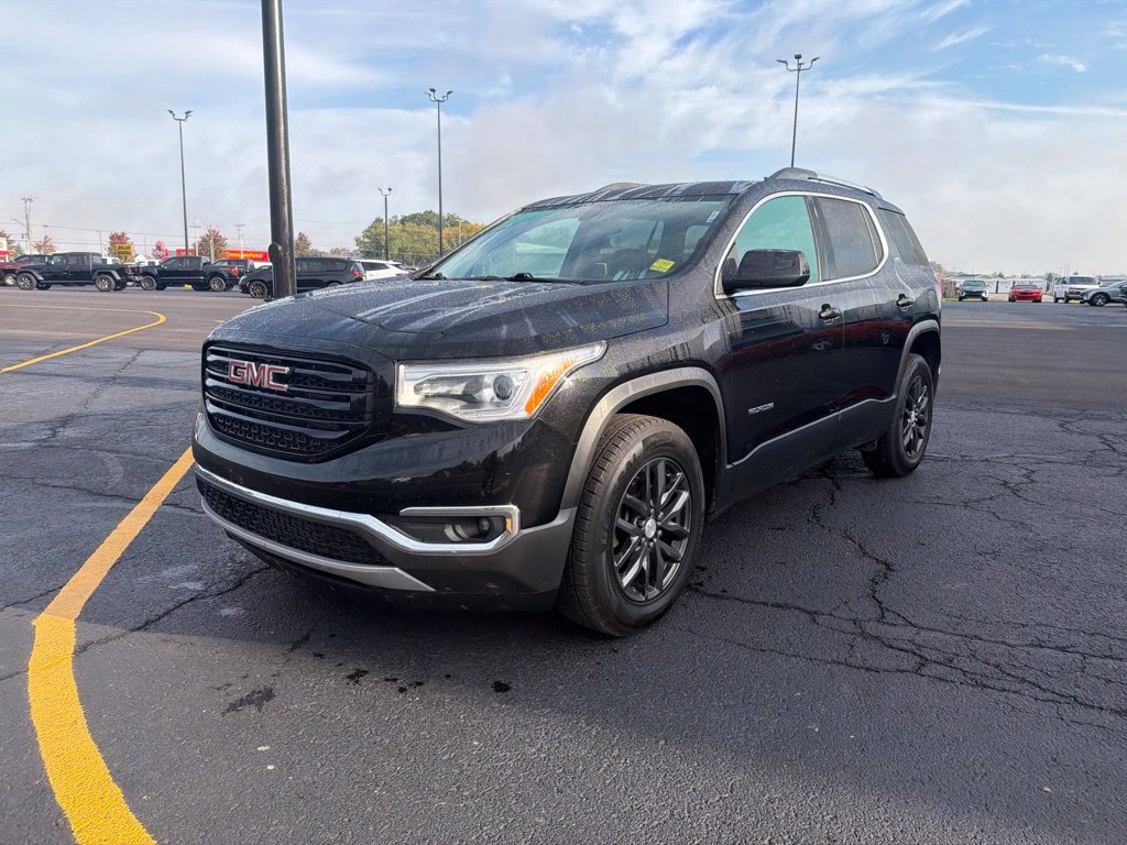 Used 2019 GMC Acadia SLT w/ LPO, Black Accent Package FWD image 4
