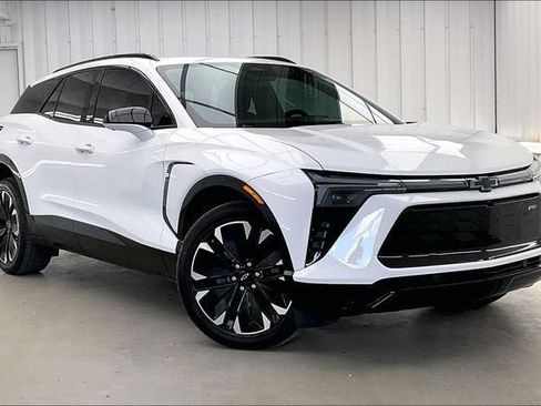 Certified 2024 Chevrolet Blazer EV RS AWD/4WD image 33