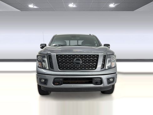 Used 2019 Nissan Titan SL w/ Midnight Edition AWD/4WD image 6