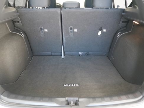 Used 2021 Nissan Kicks S image 20