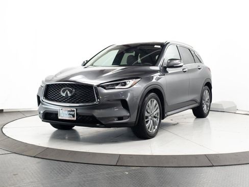 Used 2023 INFINITI QX50 Luxe AWD/4WD image 3