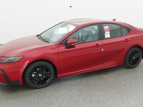 New 2026 Toyota Camry SE FWD image 2