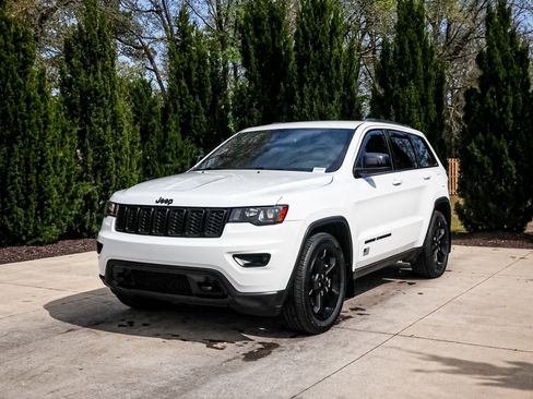 Used 2021 Jeep Grand Cherokee Freedom Edition image 5