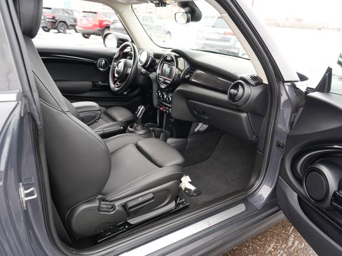 Used 2020 MINI Cooper S image 12