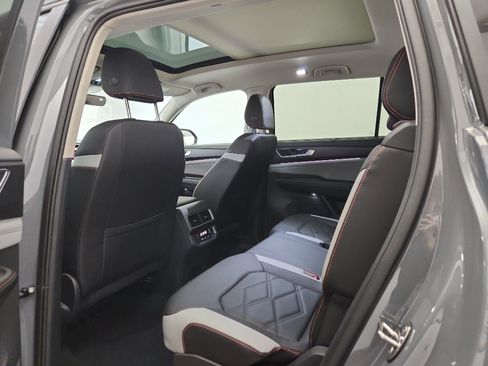 New 2026 Volkswagen Atlas Peak Edition AWD/4WD image 32
