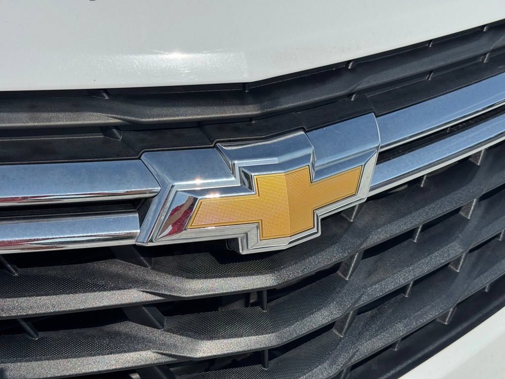 Used 2023 Chevrolet Equinox LS w/ LS Convenience Package FWD image 7
