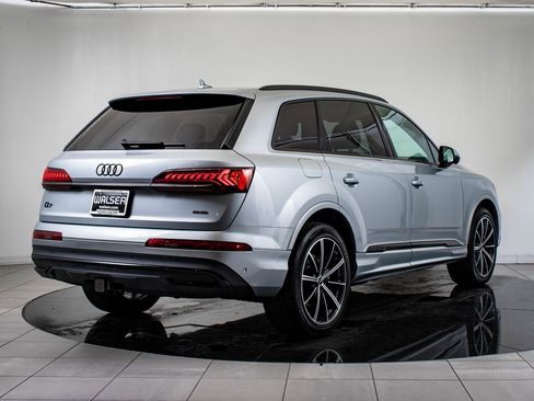 Used 2024 Audi Q7 3.0T Premium Plus image 10