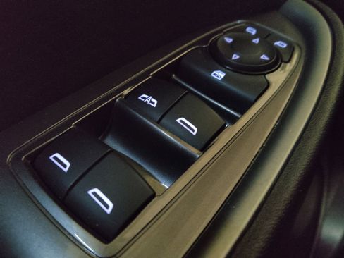 Used 2023 Chevrolet Malibu LT FWD image 27