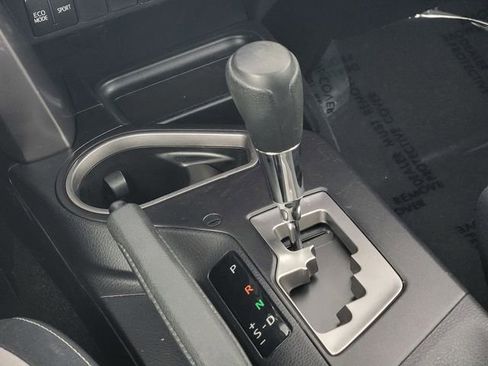 Used 2016 Toyota RAV4 XLE image 23