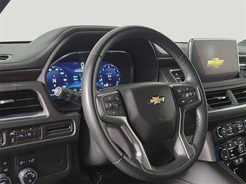 Used 2024 Chevrolet Suburban LT image 11