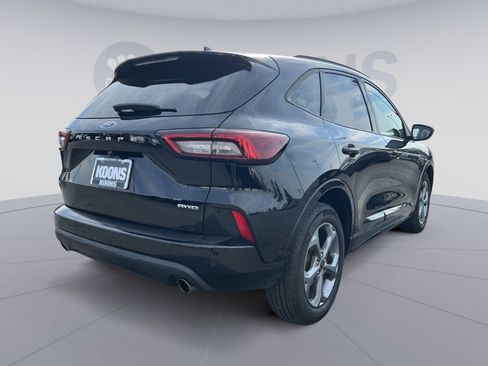 Used 2023 Ford Escape ST-Line w/ Tech Pack #1 AWD/4WD image 7