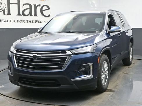 Used 2023 Chevrolet Traverse LT image 7