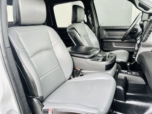 Used 2023 RAM 2500 Tradesman w/ Chrome Appearance Group image 11