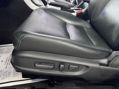 Used 2017 Honda Accord Touring image 11