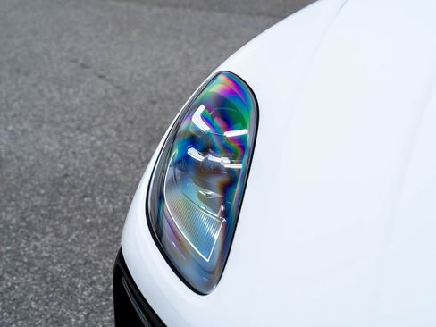 Certified 2025 Porsche Macan AWD/4WD image 20