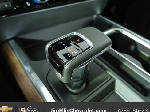 New 2026 Chevrolet Silverado 1500 High Country AWD/4WD image 18