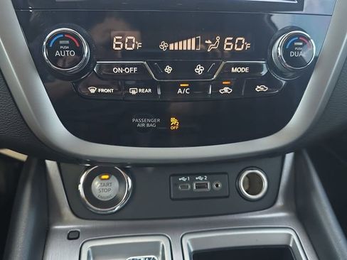 Used 2020 Nissan Murano SV image 22