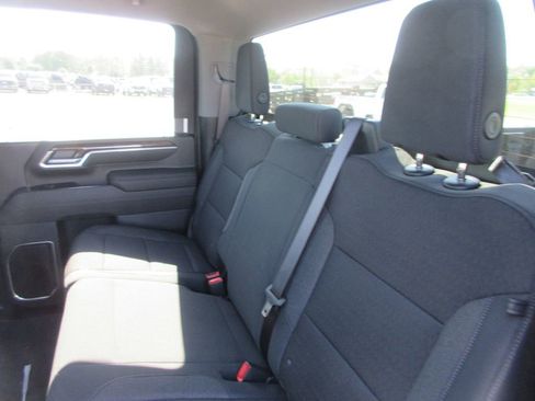 New 2026 GMC Sierra 2500 SLE w/ SLE Value Package; AWD/4WD image 14