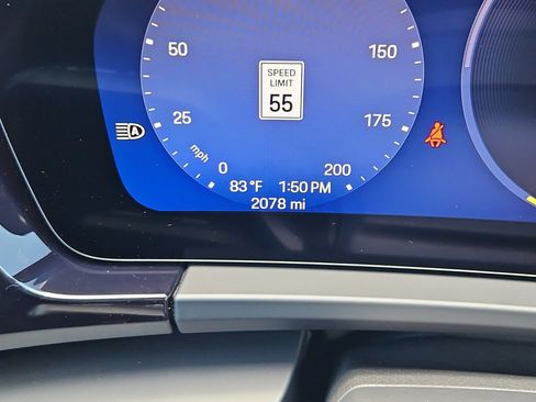 Certified 2025 Porsche Macan 4 Electric AWD/4WD image 18