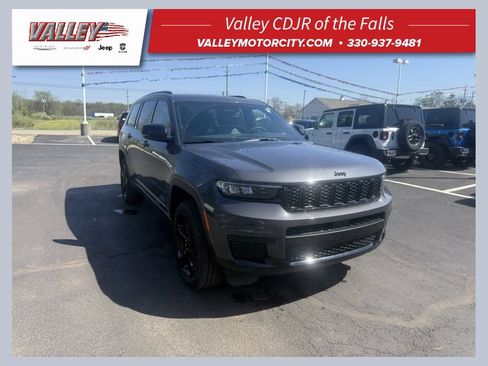Used 2024 Jeep Grand Cherokee L Altitude AWD/4WD image 1