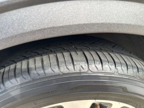 Used 2020 Ford Escape Titanium image 12