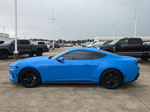 Used 2024 Ford Mustang GT RWD image 9