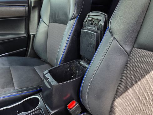 Used 2019 Toyota Corolla SE FWD image 31