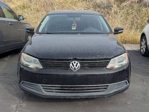 Used 2014 Volkswagen Jetta SE image 2