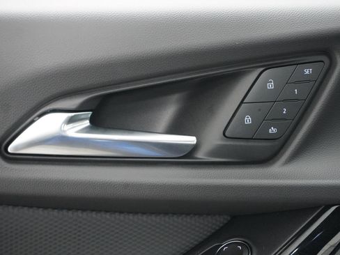 New 2026 Chevrolet Equinox RS w/ Convenience Package III FWD image 16