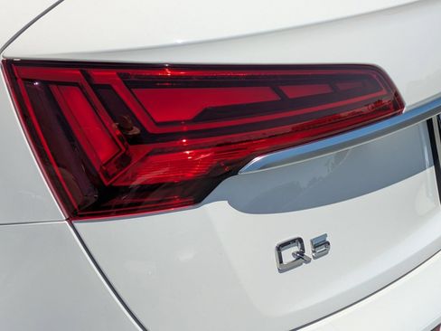 Used 2023 Audi Q5 2.0T Premium w/ Convenience Package AWD/4WD image 18