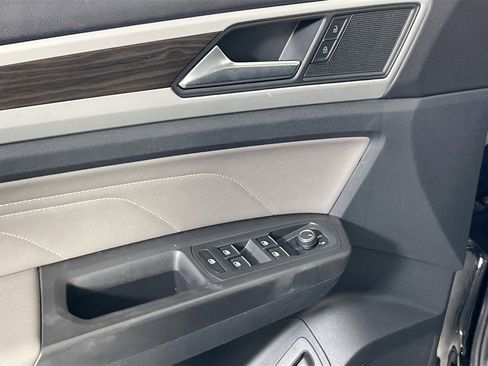 Used 2023 Volkswagen Atlas SE image 17