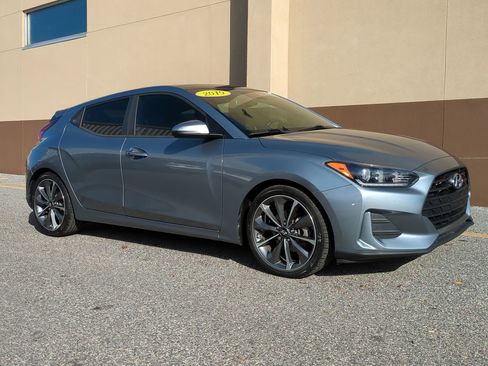 Used 2019 Hyundai Veloster 2.0 Premium image 2