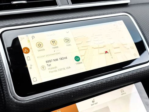 Used 2022 Land Rover Range Rover Velar R-Dynamic S image 24